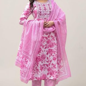 A Women's Floral Printed Kurta And Pant Set With Dupatta